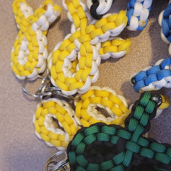 Awareness ribbon paracord keychains - Picture 5 of 10